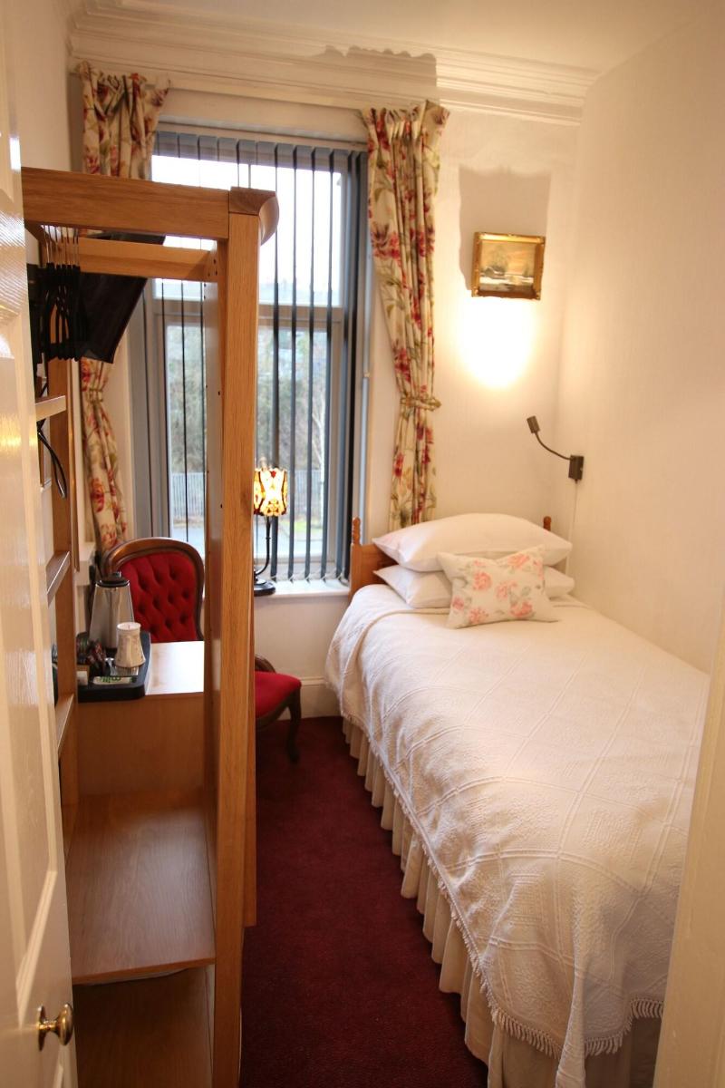 Greylands Guest House - Oda