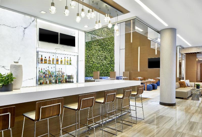 Courtyard By Marriott New York Manhattan/Midtown W - Restoran