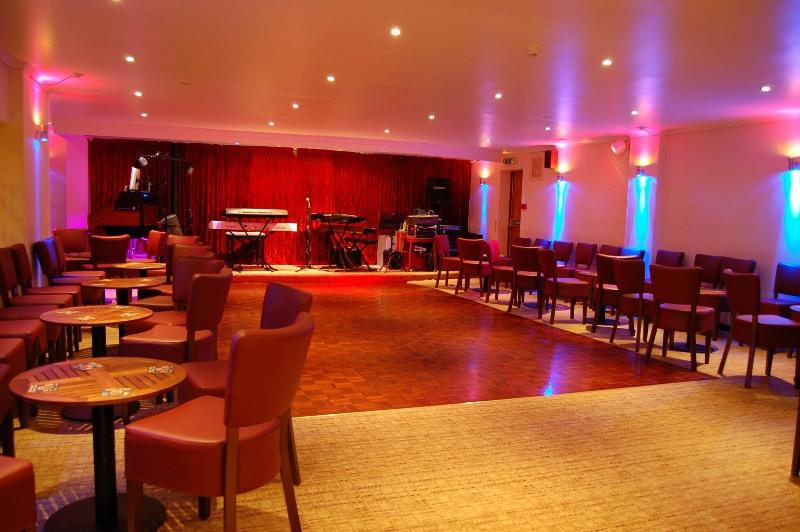 The Wight - Bar