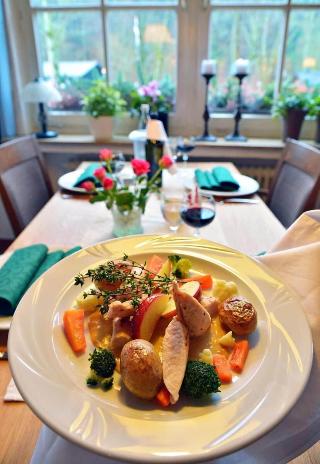 Hotel Restaurant Haus Dumicketal fotoÄŸrafÄ±