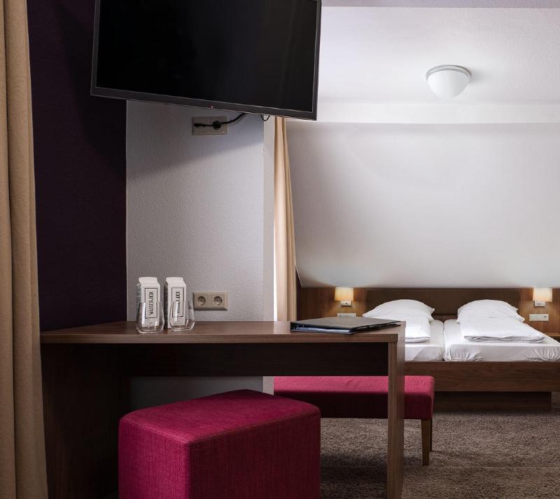Boutique Hotel Socièté - Genel