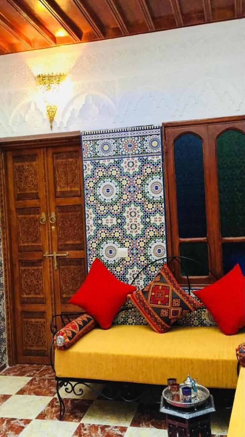 Dar Dikrayat - Lobi