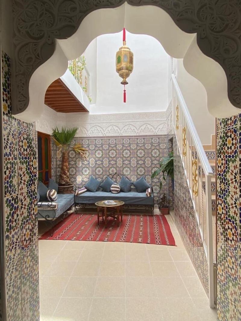 Dar Dikrayat - Lobi