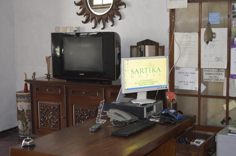Sartika Hotel - Lobi