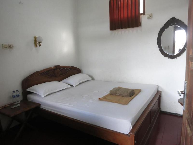 Sartika Hotel - Oda