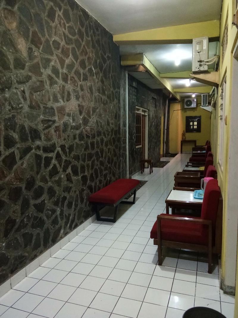 Prayogolama Guest House - Oda
