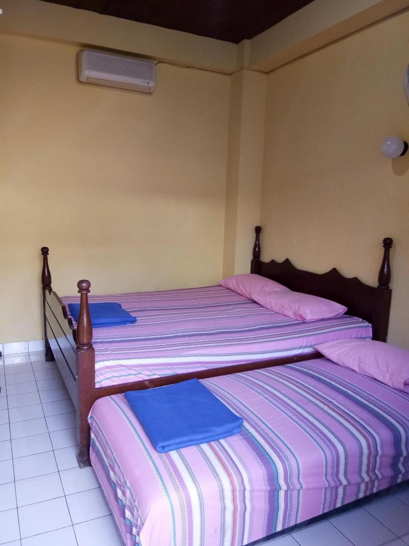 Prayogolama Guest House - Oda