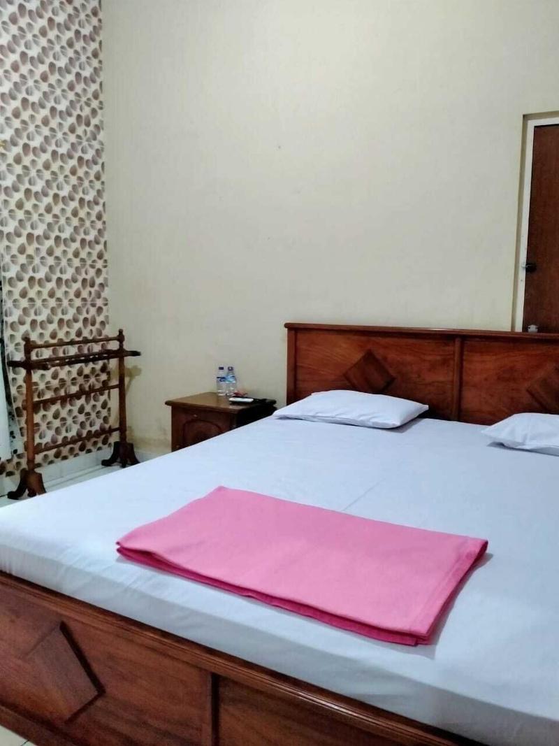 Prayogolama Guest House - Oda
