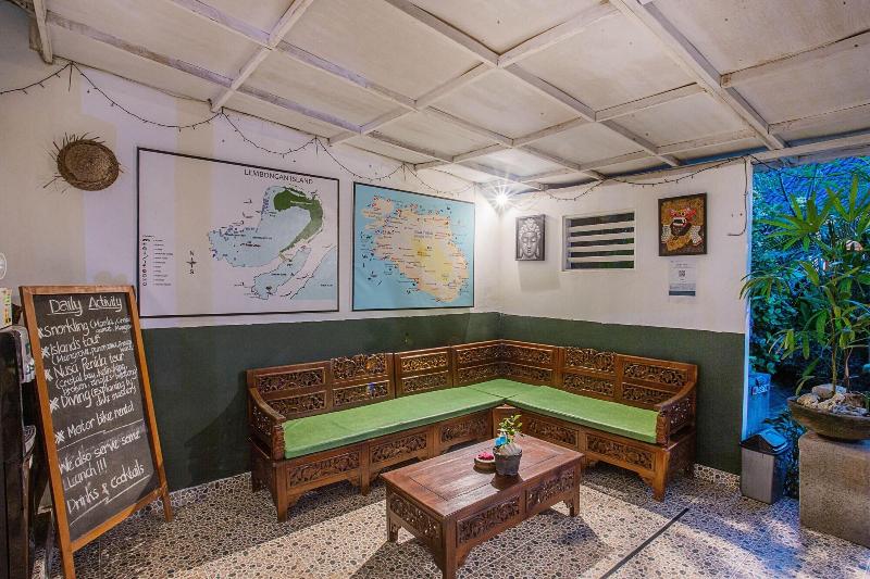 221 Garden Cottages - Lobi