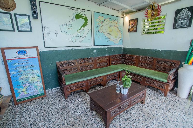 221 Garden Cottages - Lobi