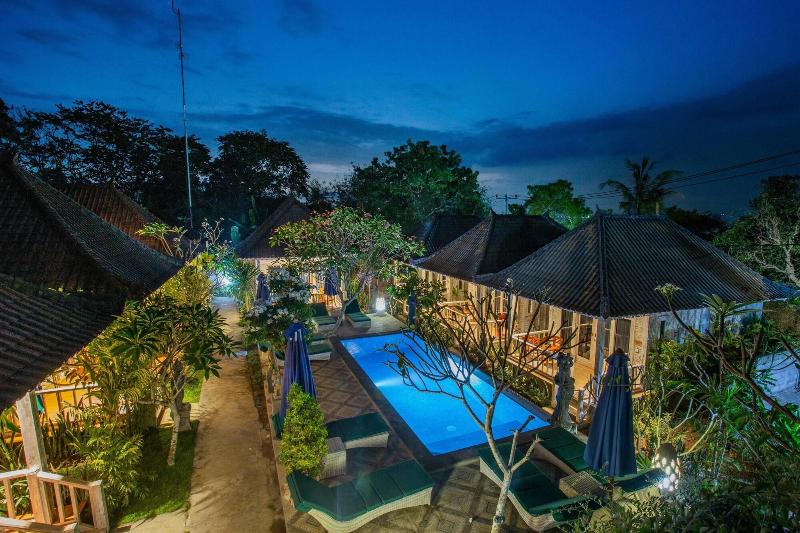 221 Garden Cottages - Genel