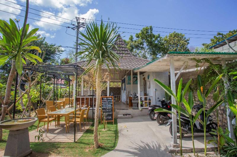 221 Garden Cottages - Genel