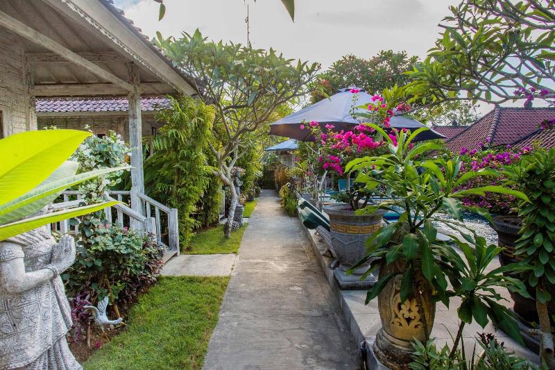 221 Garden Cottages - Genel