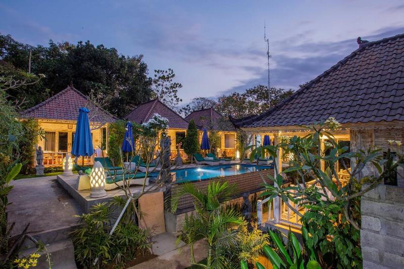 221 Garden Cottages - Genel