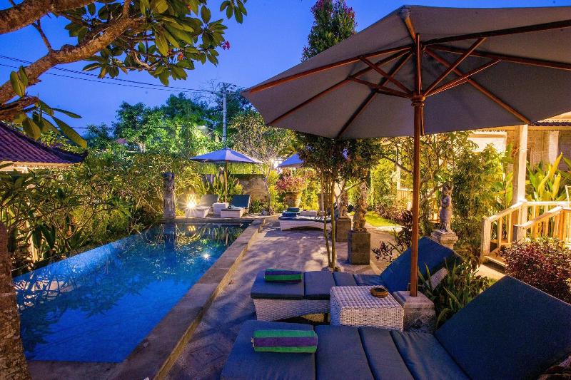 221 Garden Cottages - Genel