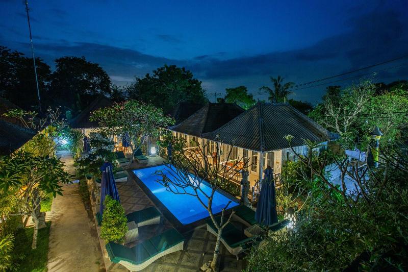 221 Garden Cottages - Genel