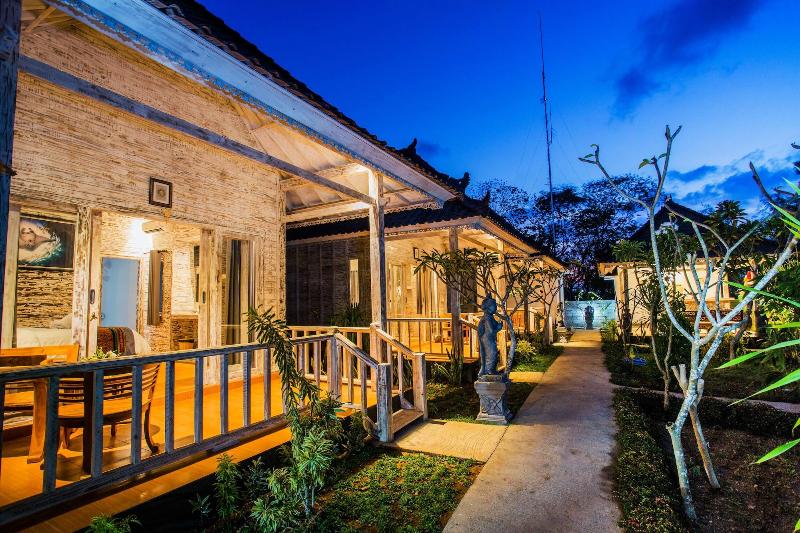 221 Garden Cottages - Oda