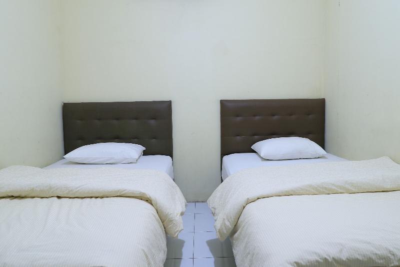 Guest House Samarinda by ZUZU - Oda