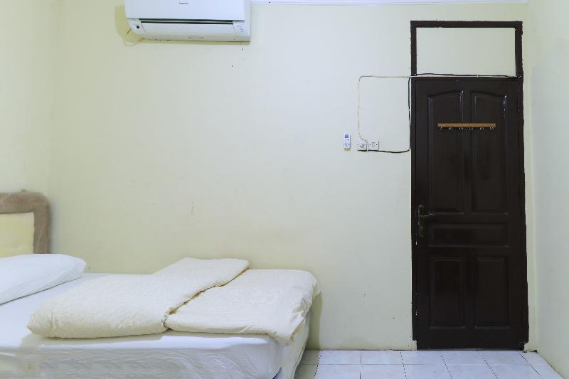 Guest House Samarinda by ZUZU - Oda