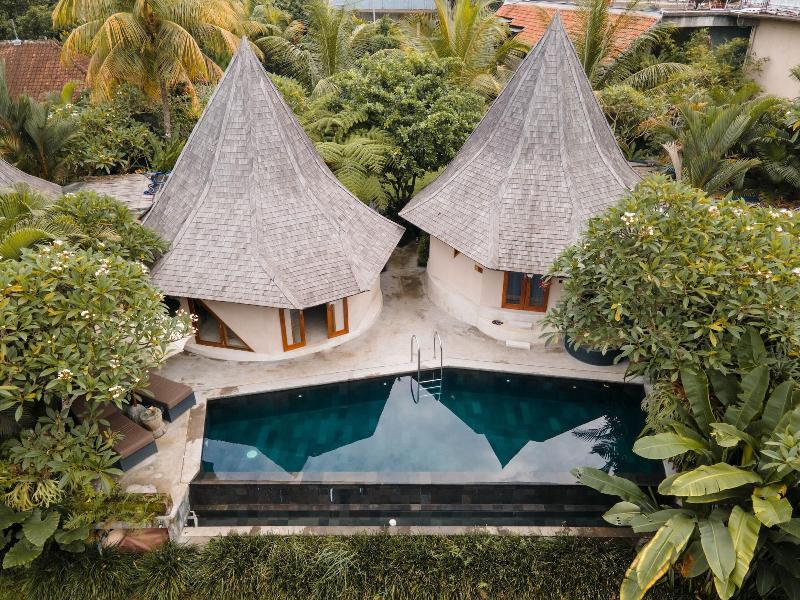 The Sender Pool Suite - Genel