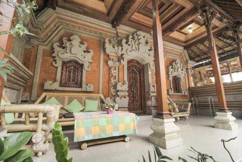 Aurora House Ubud by ZUZU - Teras