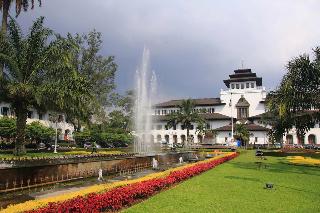 Buminanienie Guesthouse Bandung by ZUZU fotoÄŸrafÄ±