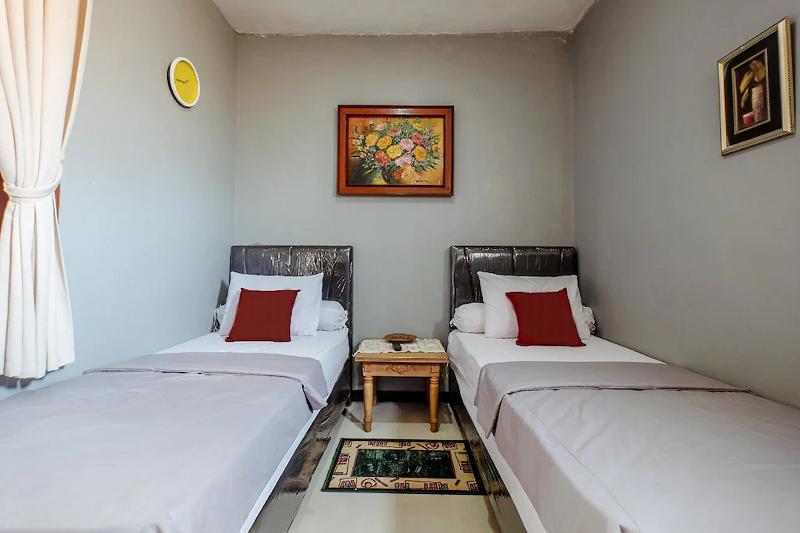 Buminanienie Guesthouse Bandung by ZUZU - Oda