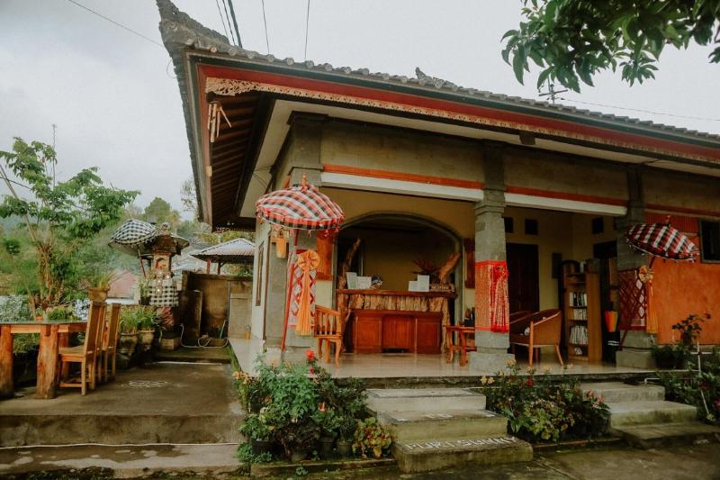 Puri Sunny Guesthouse - Lobi