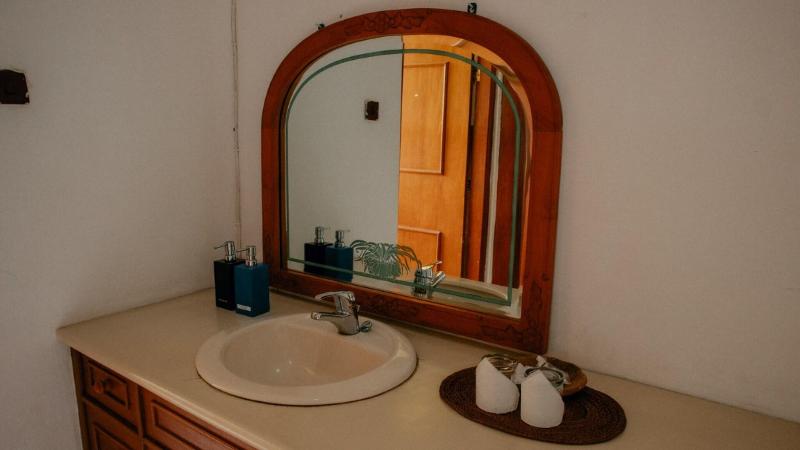 Puri Sunny Guesthouse - Oda