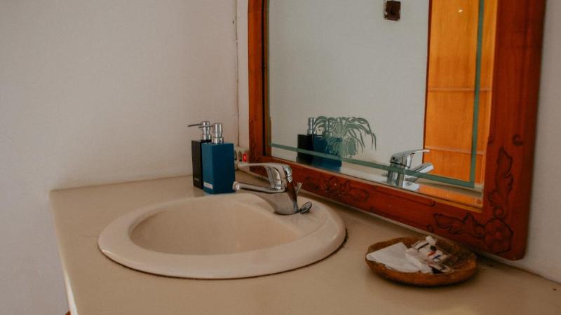 Puri Sunny Guesthouse - Oda