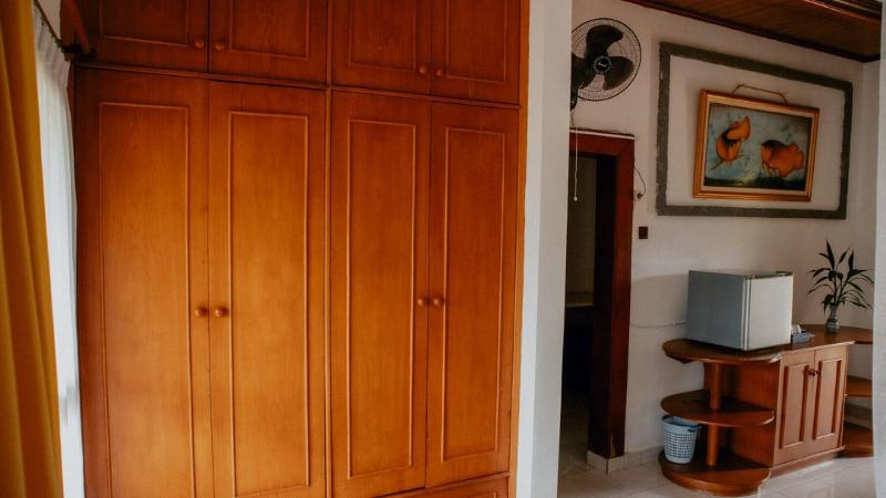 Puri Sunny Guesthouse - Oda
