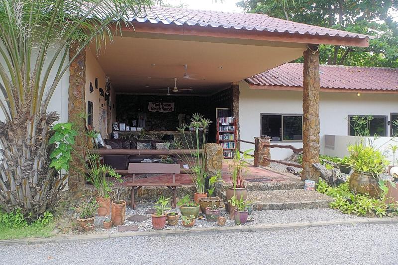 Thai House Beach Resort - Lobi