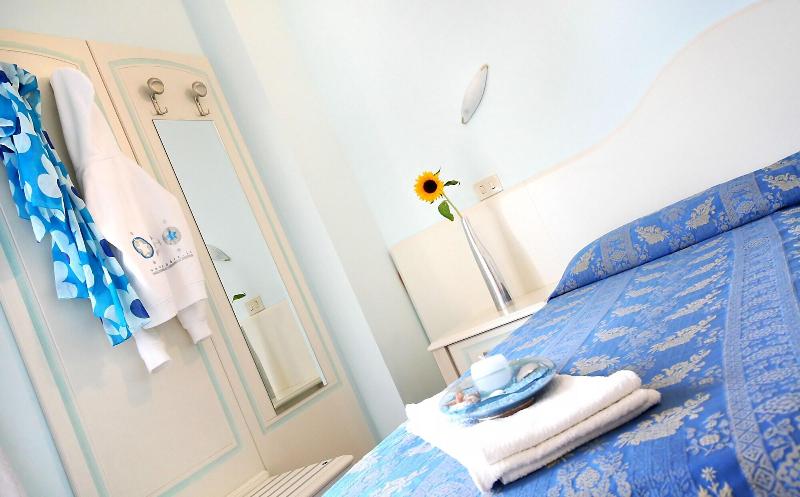 Hotel Cadiz - Oda