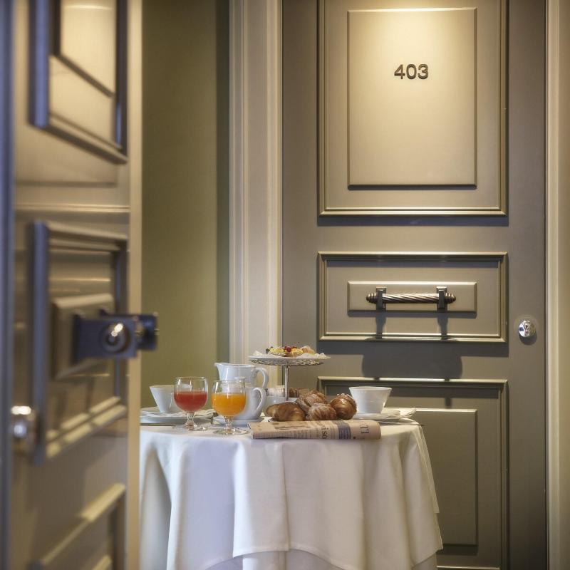 Hotel Ambasciatori - Oda