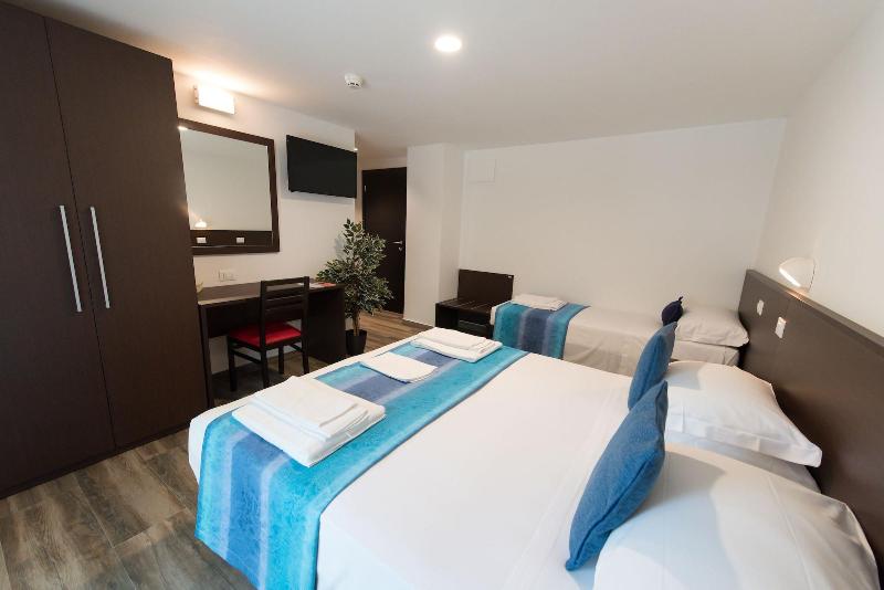 Hotel Carmen - Oda