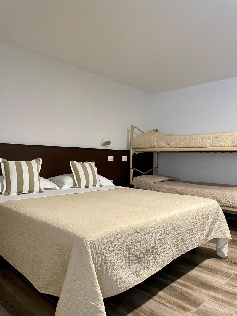 Hotel Carmen - Oda