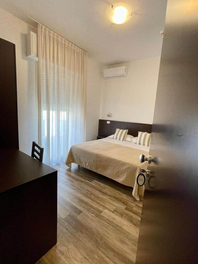 Hotel Carmen - Oda