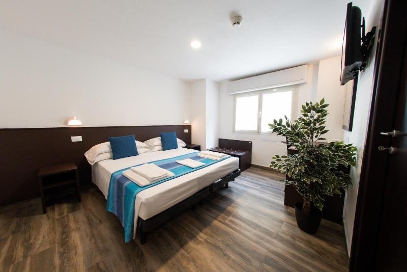 Hotel Carmen - Oda