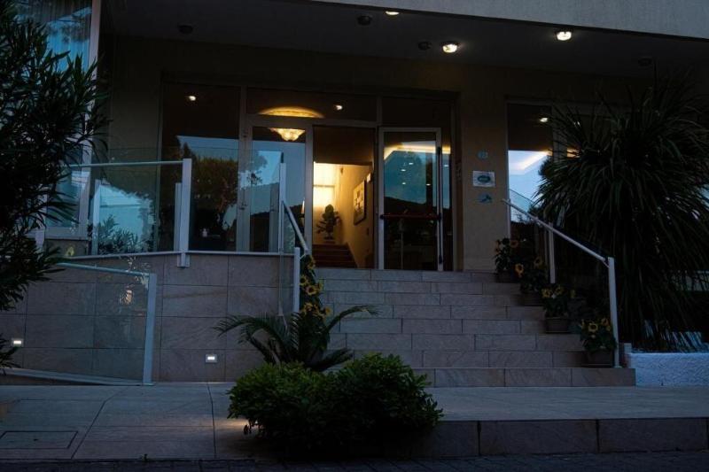 Hotel Cormoran - Genel
