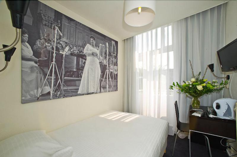 The Concert Hotel - Oda