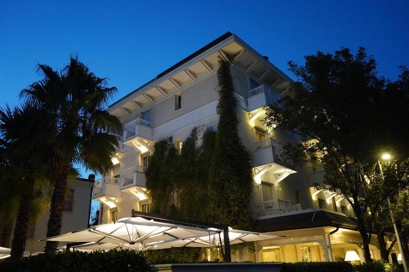 Suite Hotel Maestrale - Lobi