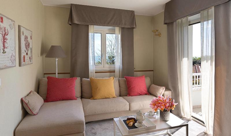 Suite Hotel Maestrale - Oda
