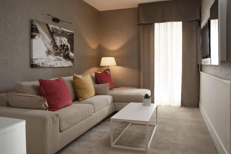 Suite Hotel Maestrale - Oda
