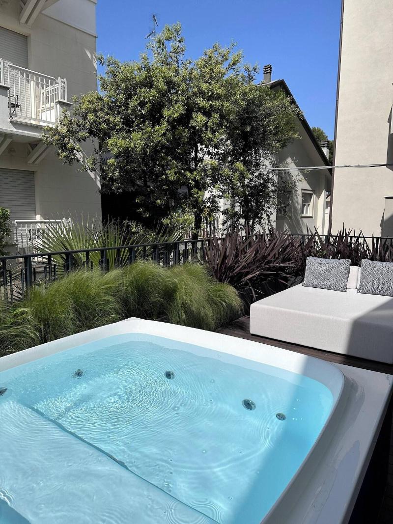 Suite Hotel Maestrale - Havuz