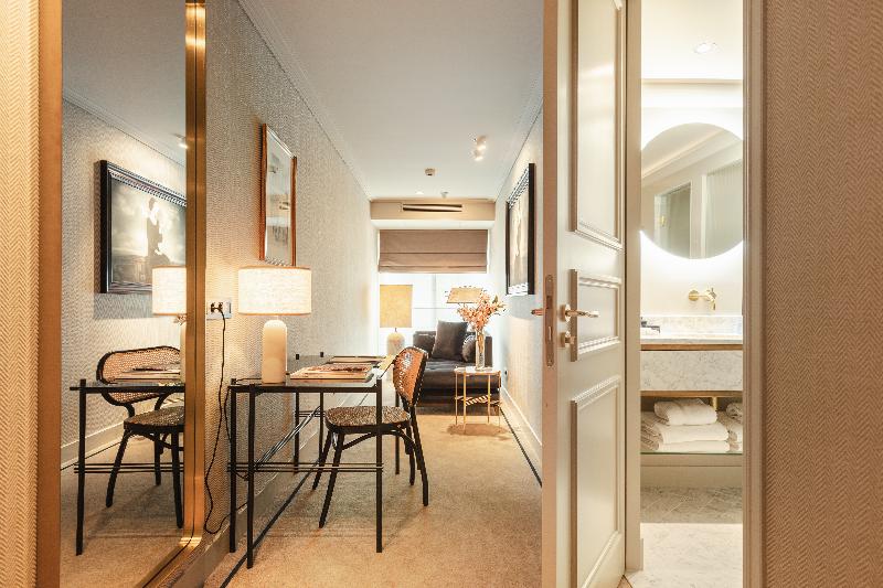 717 Hotel - Oda