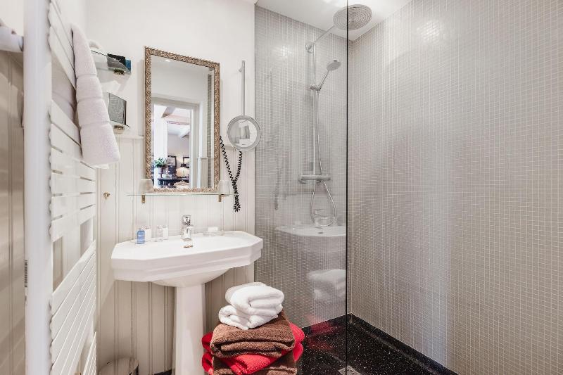 717 Hotel - Oda