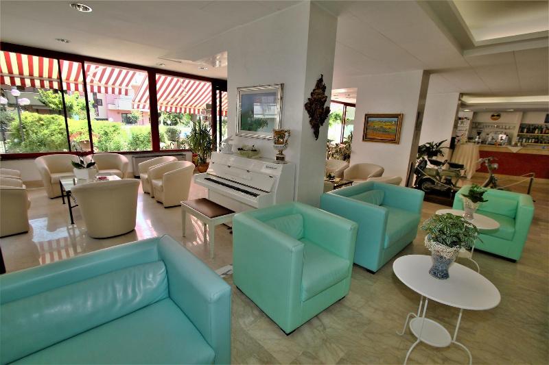 Hotel De Amicis - Lobi