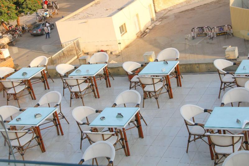 Pyramids Valley - Restoran