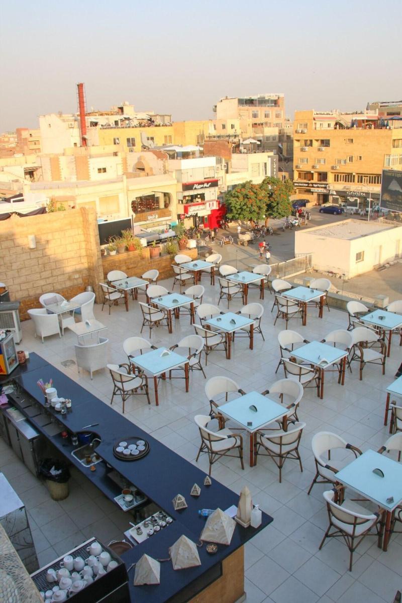 Pyramids Valley - Restoran