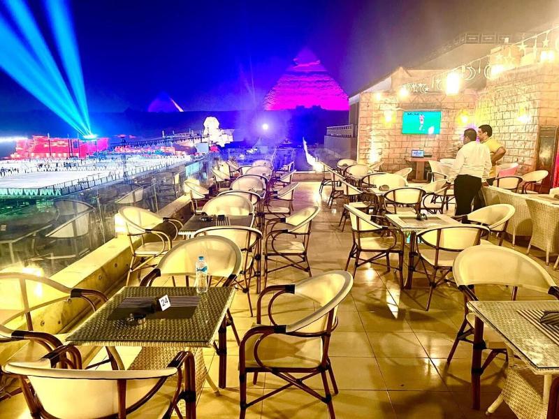 Pyramids Valley - Teras